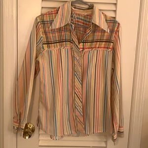 VINTAGE button down cutie.